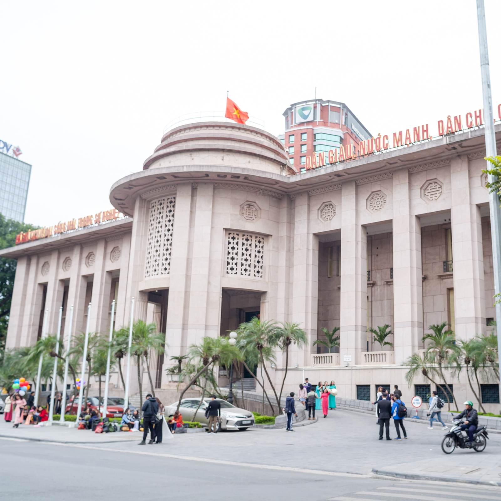 Vietnam's Central Bank Thinks Cryptocurrency Miners Should ...